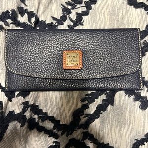 NWOT, Dooney and Bourke wallet